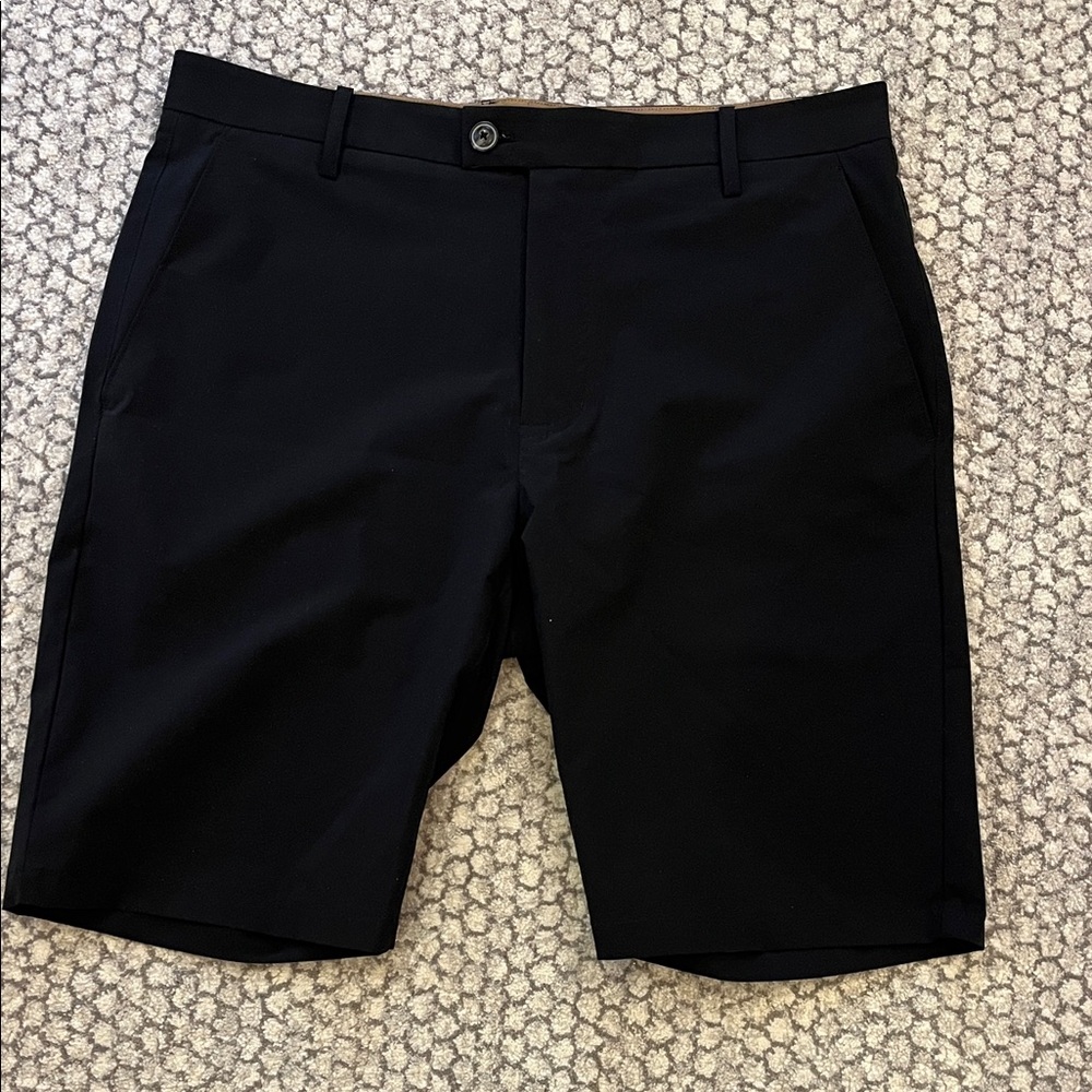 7 for All Mankind Men’s Black performance chino Shorts size 32